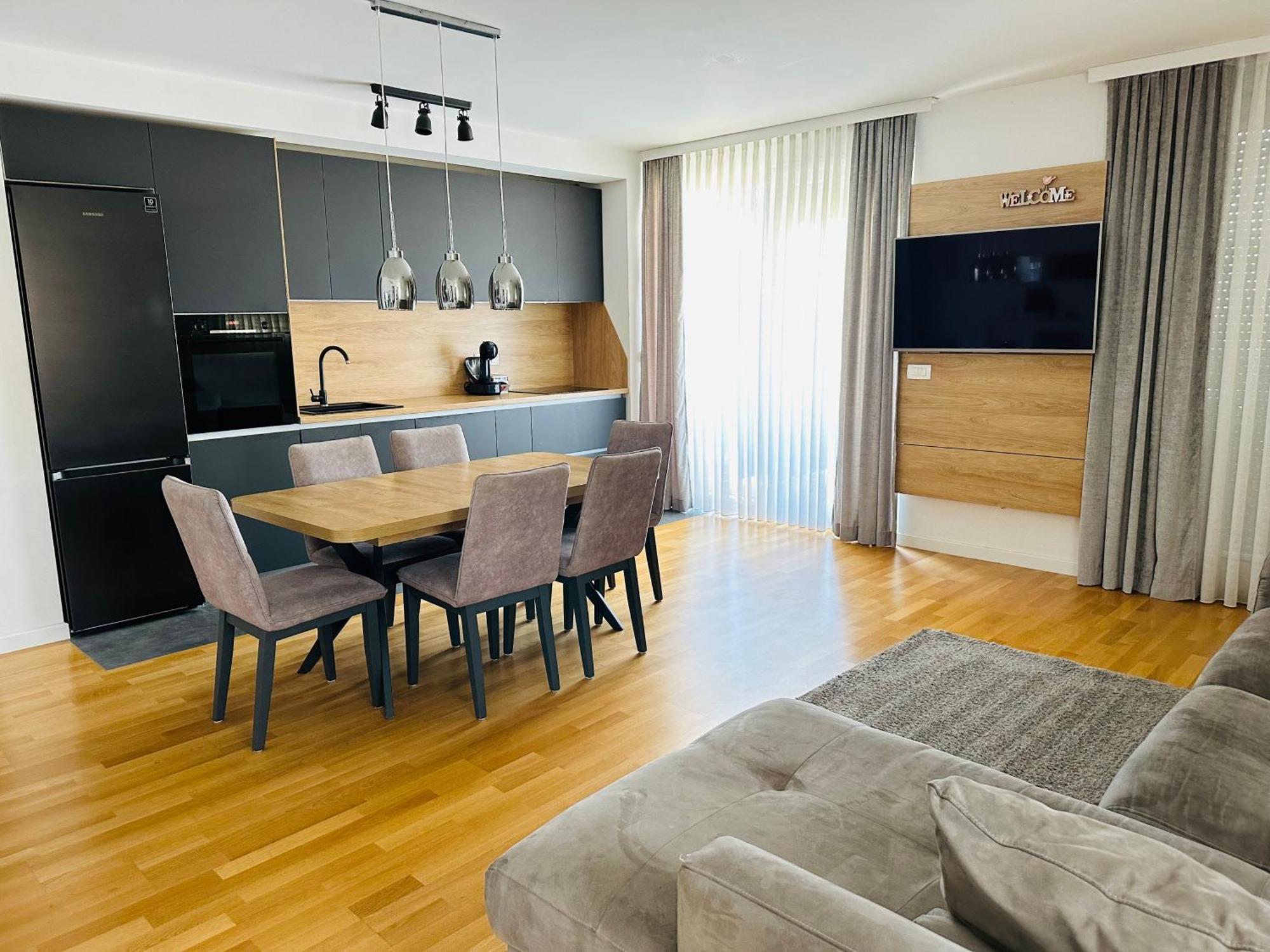 Apartment King With Private Parking 扎达尔 外观 照片